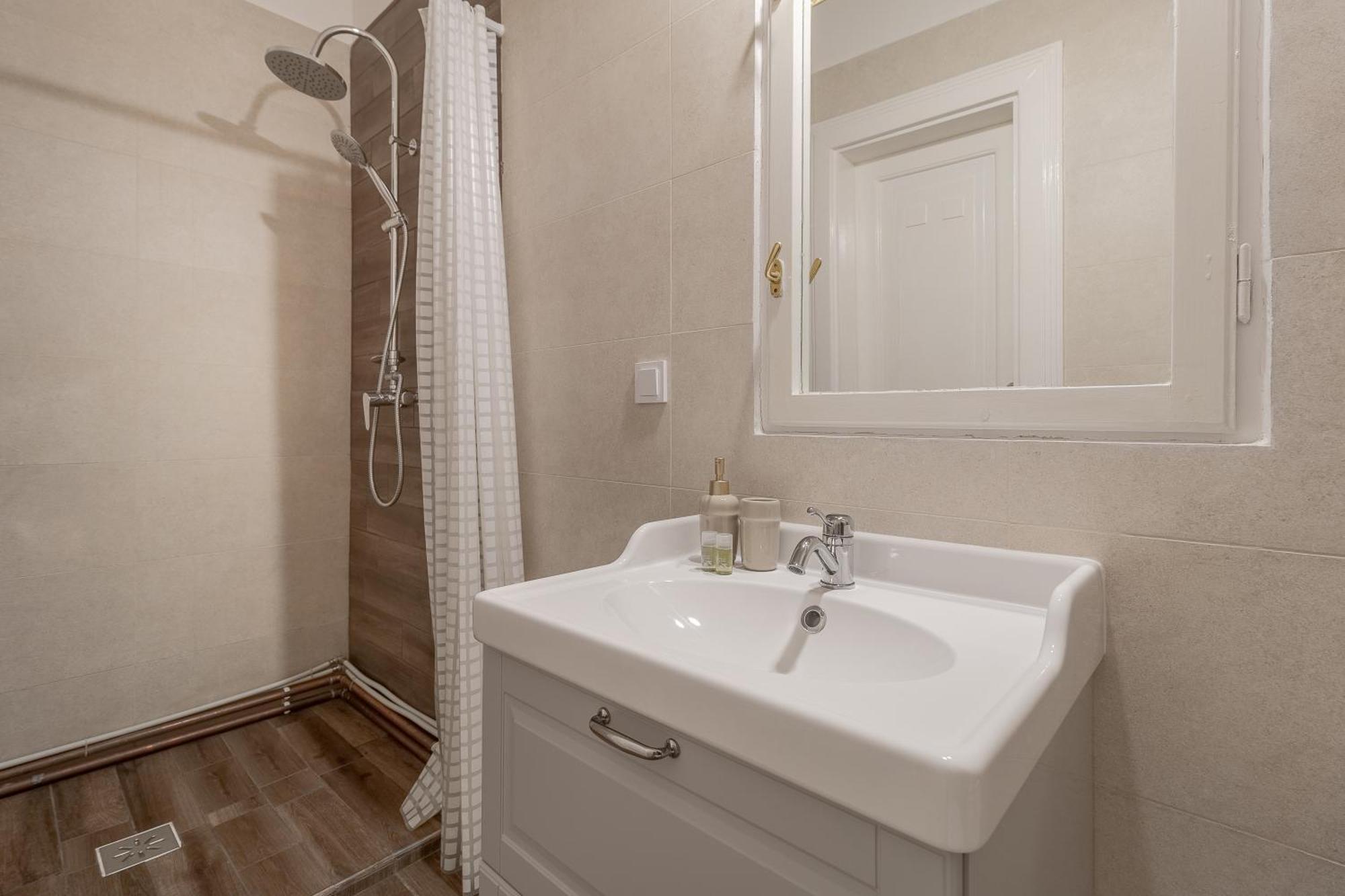 Apartament Ultracentral Alecsandri 1 オラデア エクステリア 写真